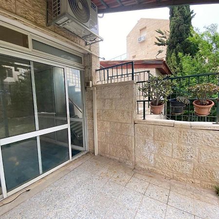 Appartement דירת גן מרווחת במיקום מעולה עם נטפליקס חינמי à Ma'ale Adumim Extérieur photo