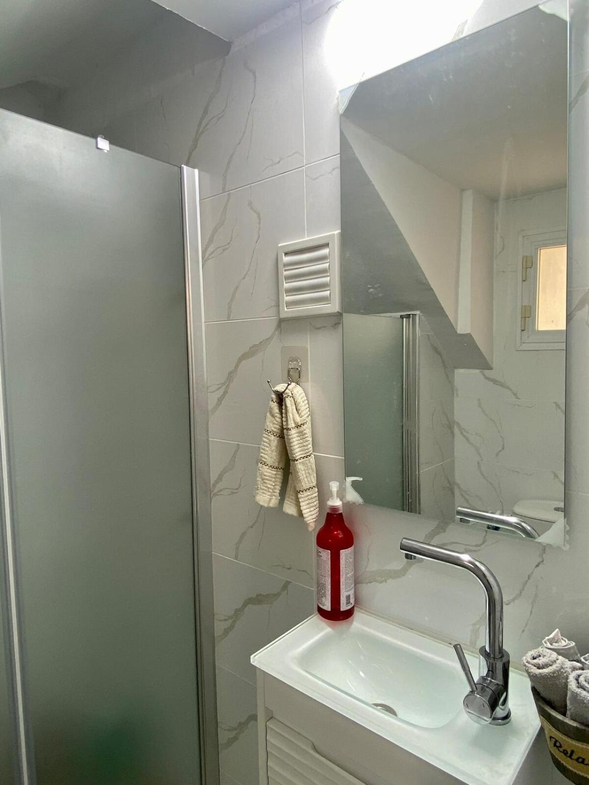 Appartement דירת גן מרווחת במיקום מעולה עם נטפליקס חינמי à Ma'ale Adumim Extérieur photo