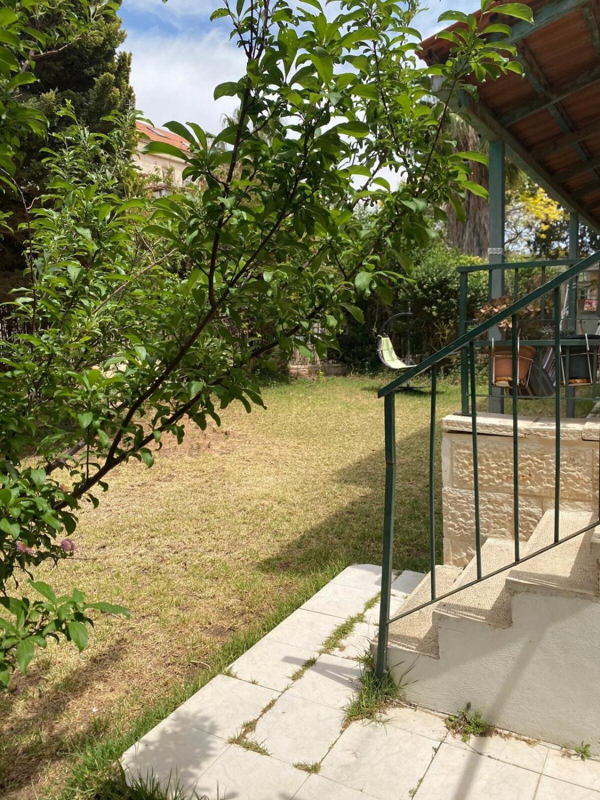 Appartement דירת גן מרווחת במיקום מעולה עם נטפליקס חינמי à Ma'ale Adumim Extérieur photo