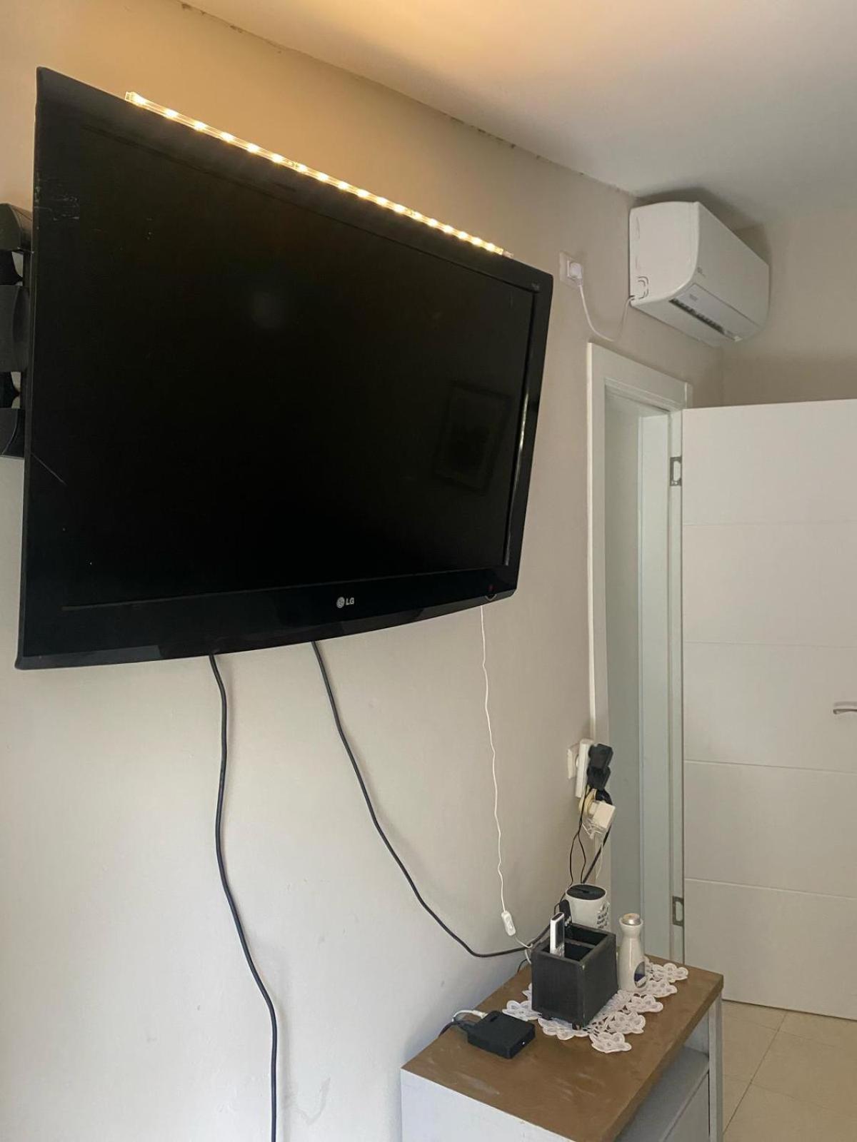 Appartement דירת גן מרווחת במיקום מעולה עם נטפליקס חינמי à Ma'ale Adumim Extérieur photo
