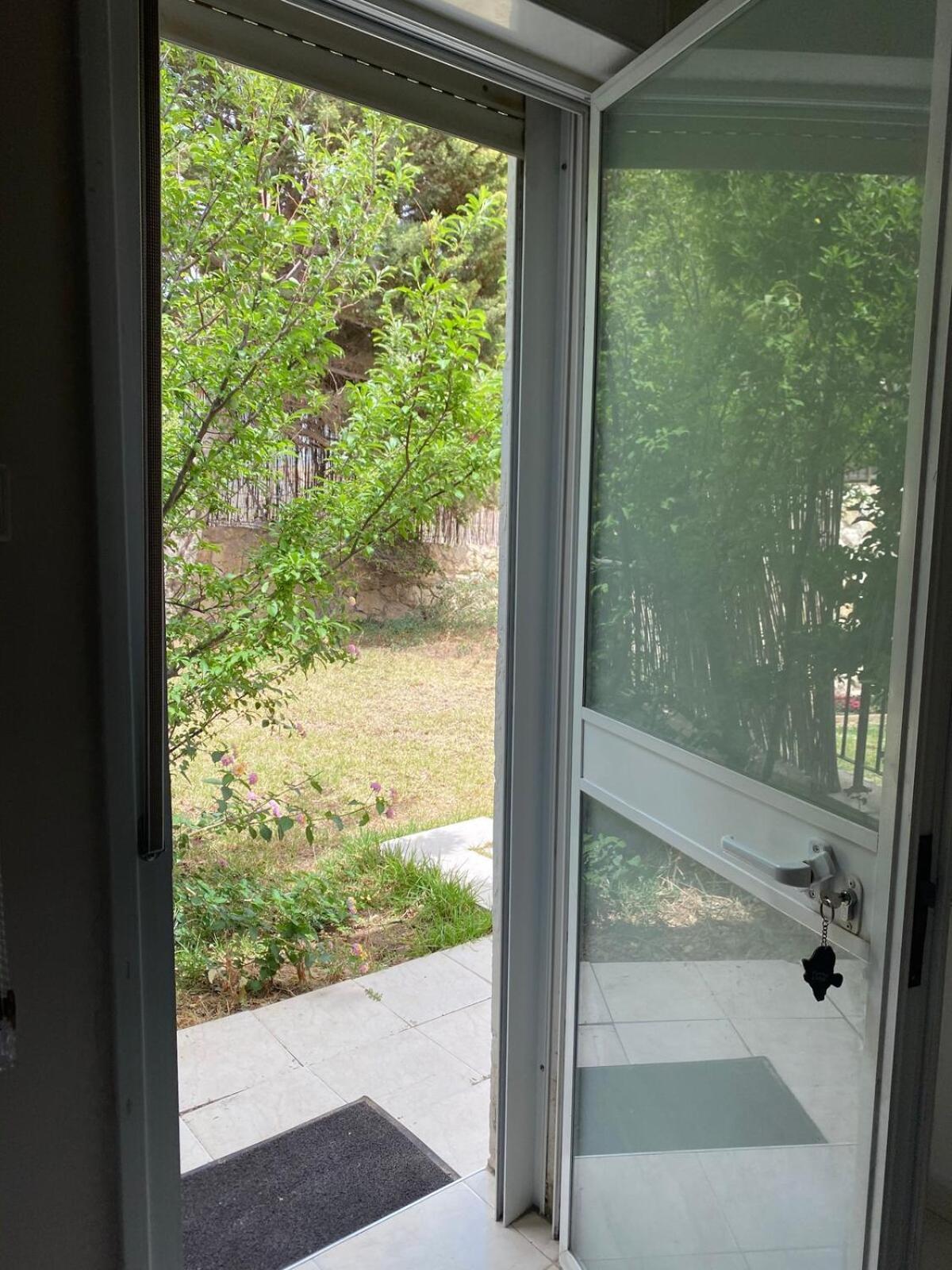 Appartement דירת גן מרווחת במיקום מעולה עם נטפליקס חינמי à Ma'ale Adumim Extérieur photo